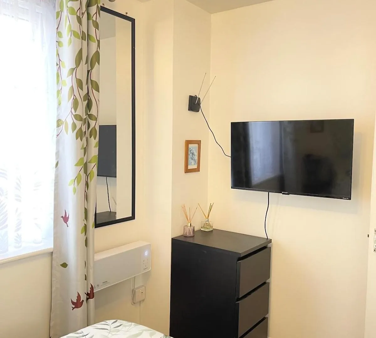 Norwich 1St Floor Apartment Goodmayes